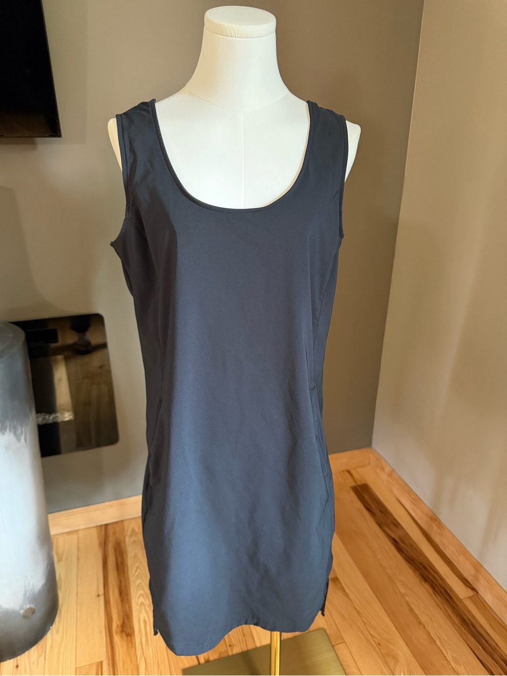 Columbia Women’s Black Tank Dress - Lightweight Scoop Neck Size L